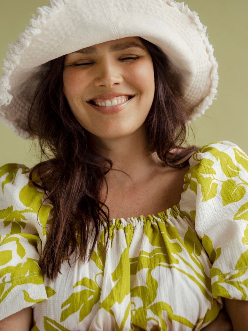 Anthropologie Frayed-Edge Wide Brim Sun Hat in White - Picture 6 of 8